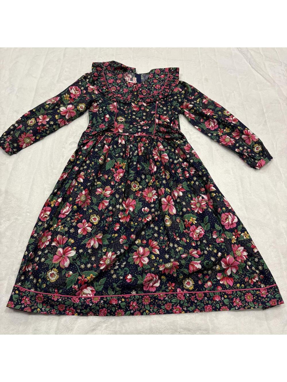 Lynlyn Designs Vintage 80s USA made Long Sleeve 4 Cotton Retro Floral Cottage
